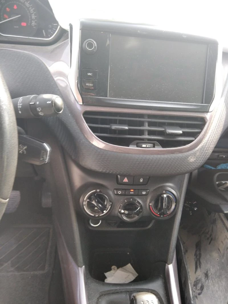 Peugeot 2008 1.2i tip HM01, снимка 11 - Автомобили и джипове - 30139121