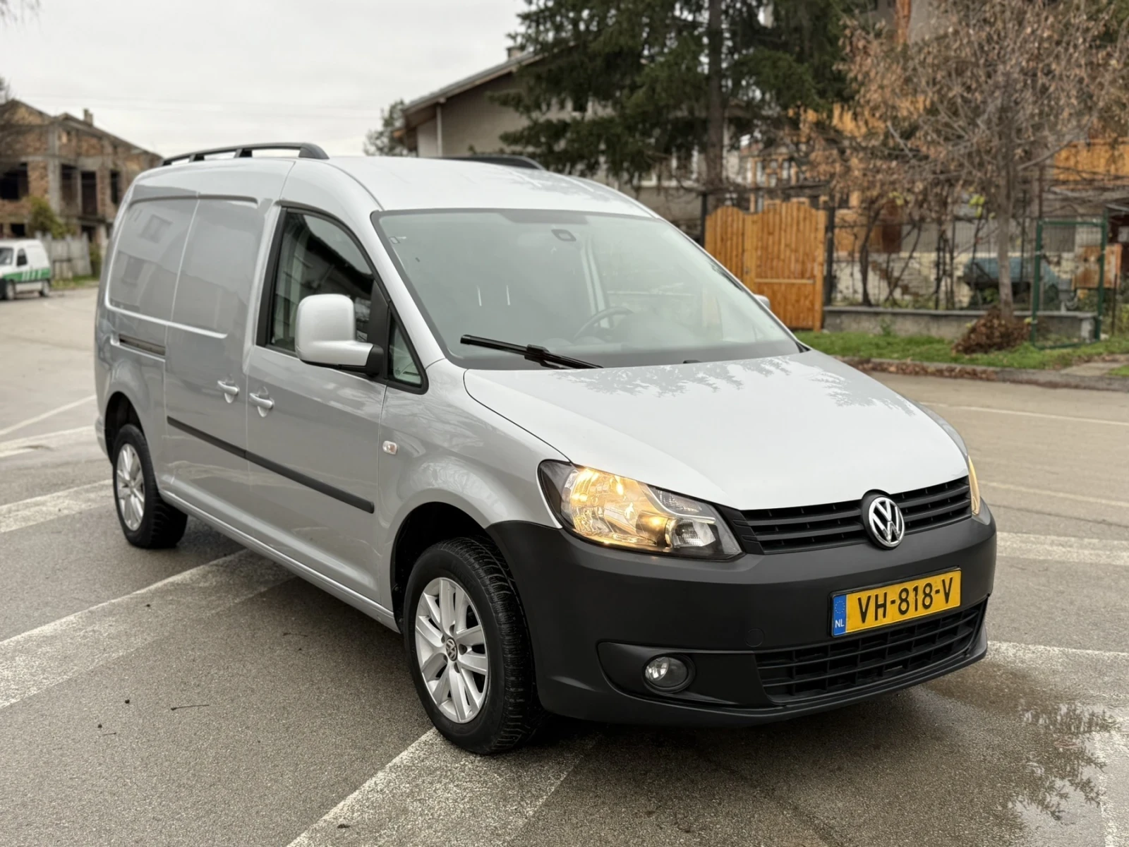 VW Caddy 1.6 TDI Maxi DSG, снимка 1