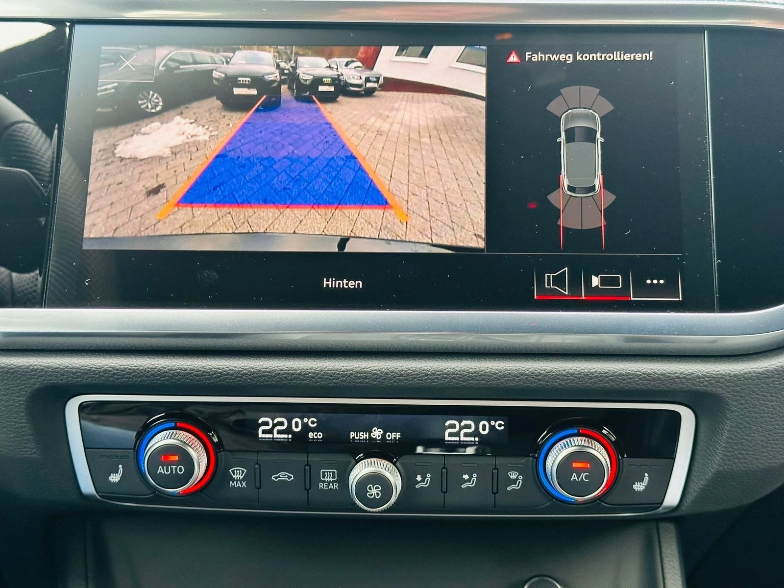 Audi Q3 Sportback*S line*40 TDI*ACC*MATRIX* | Mobile.bg   12