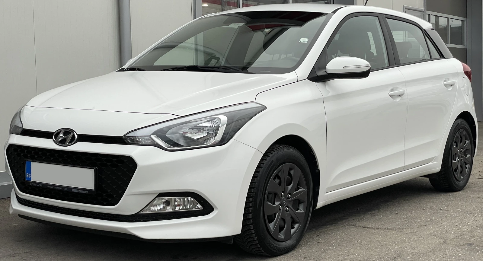 Hyundai I20 Върнат от Лизинг Euro 6B - [1] 