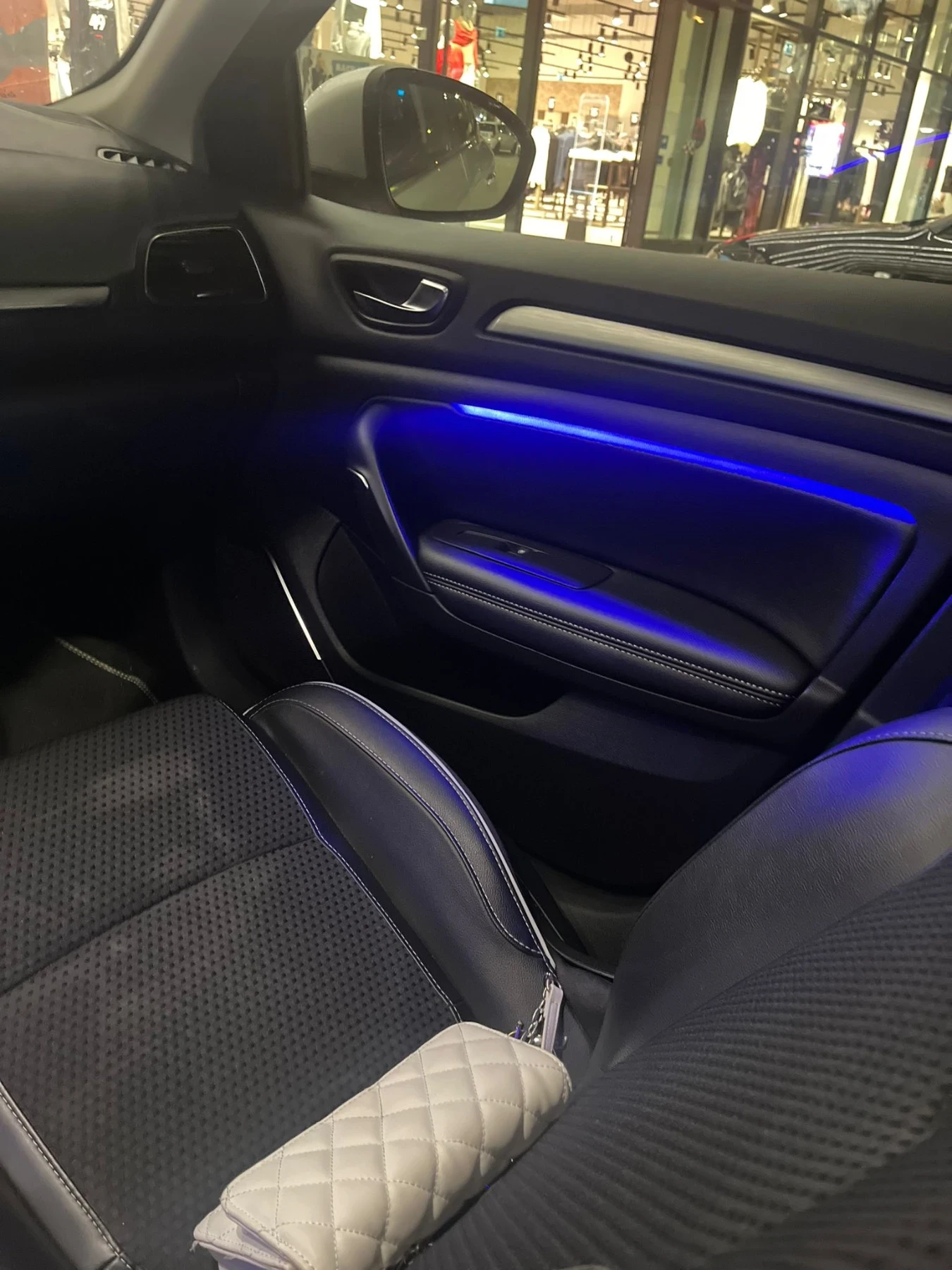 Renault Megane BOSE КОЖА МАСАЖ КАМЕРА НАВИГАЦИЯ FULL LED - изображение 10