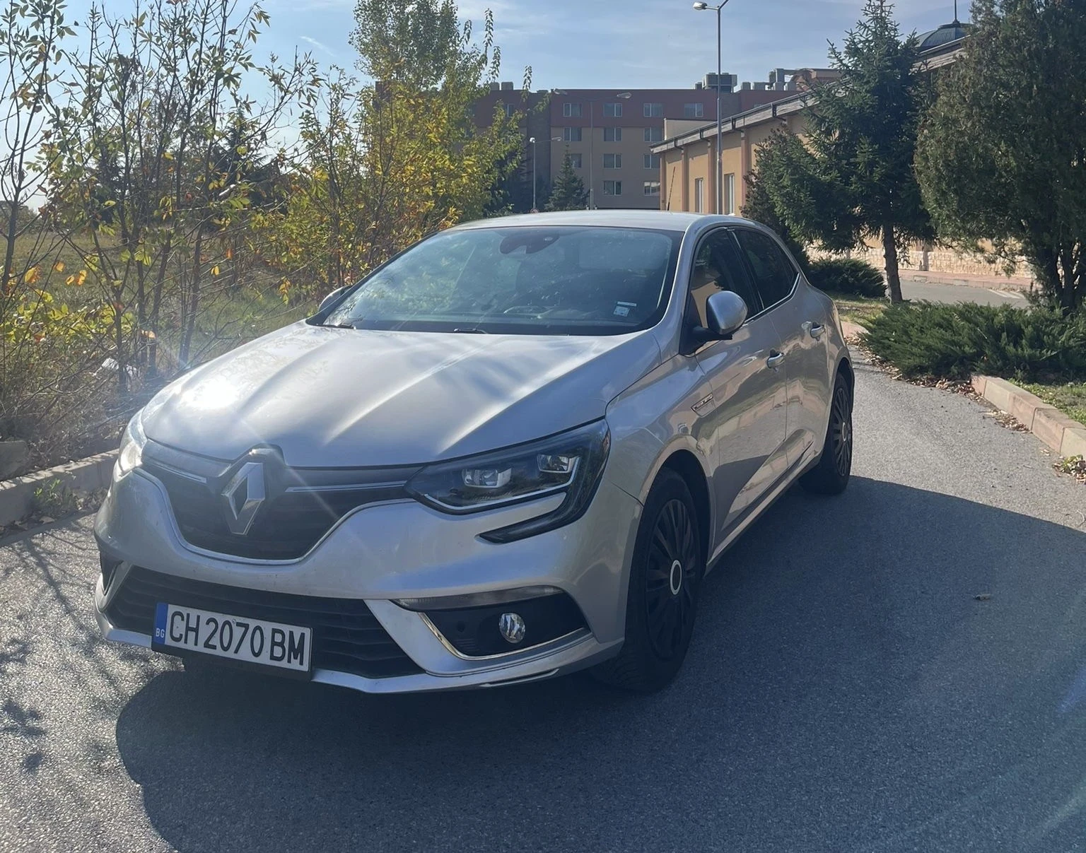 Renault Megane BOSE КОЖА МАСАЖ КАМЕРА НАВИГАЦИЯ FULL LED - изображение 2