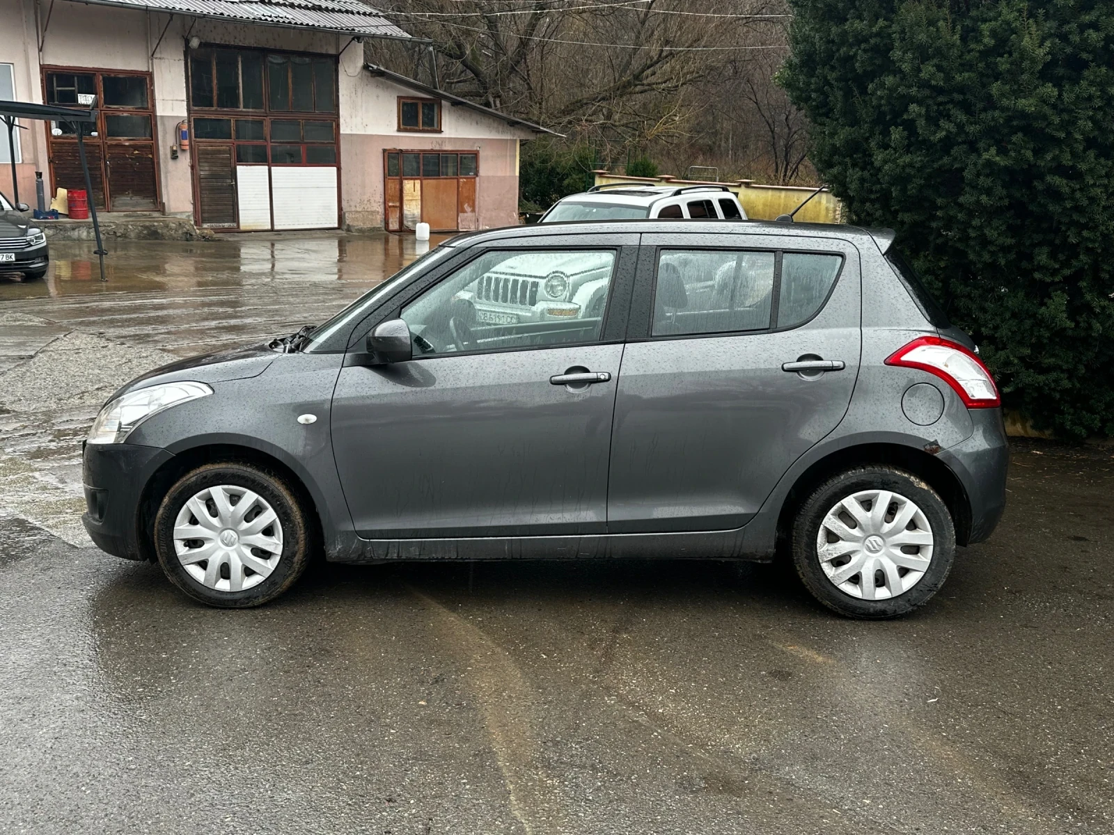 Suzuki Swift 4x4 167000км - изображение 4