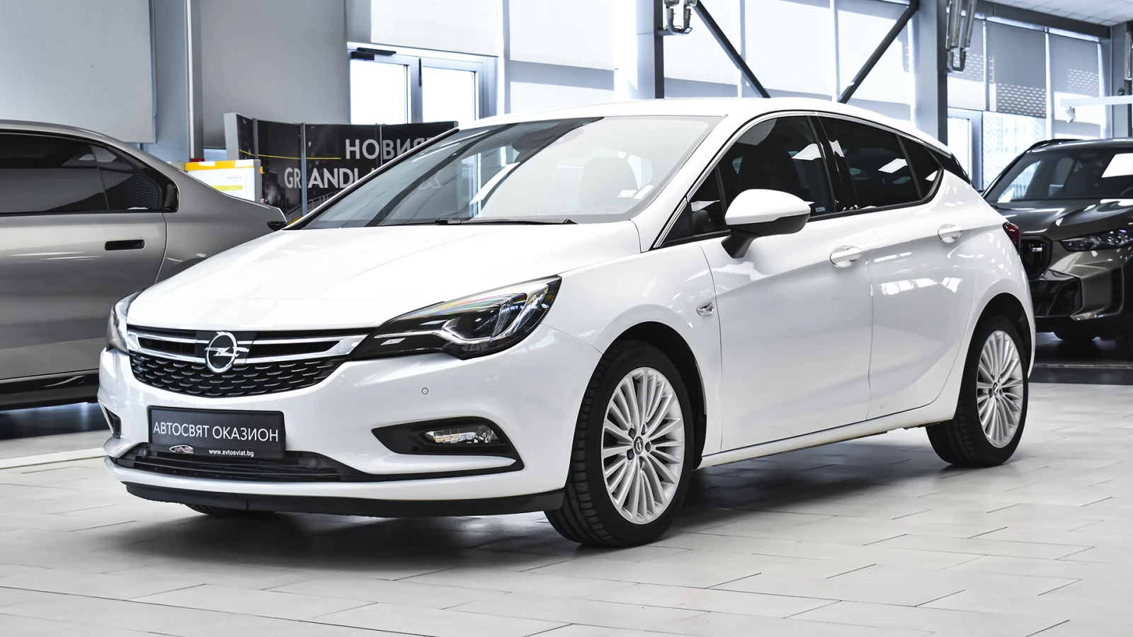 Opel Astra 1.6 CDTi Innovation Automatic - изображение 4