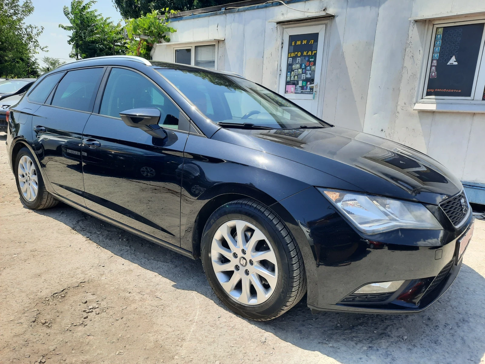 Seat Leon 2015та 105к.с КАТО НОВ - изображение 4