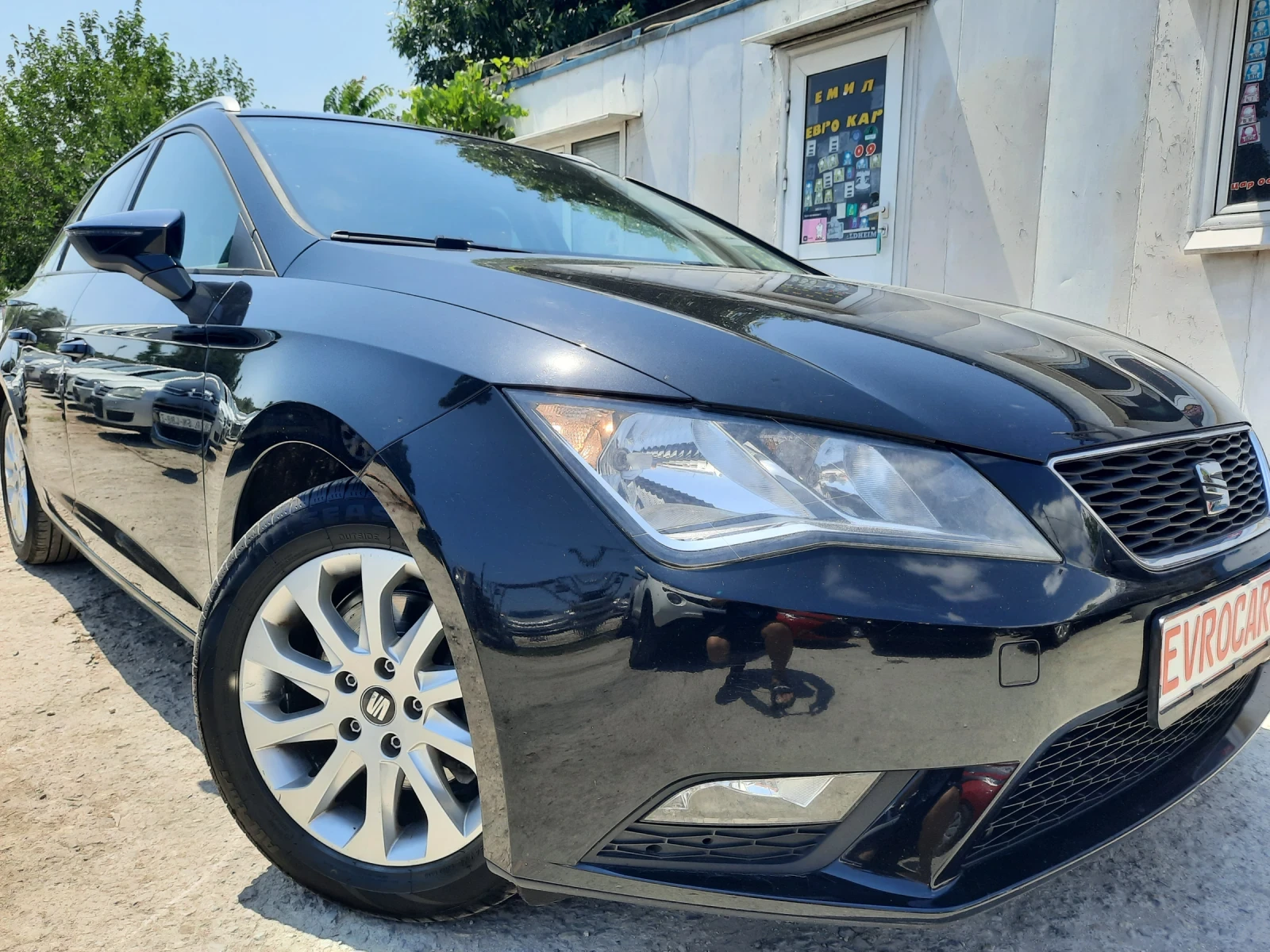 Seat Leon 2015та 105к.с КАТО НОВ - изображение 2