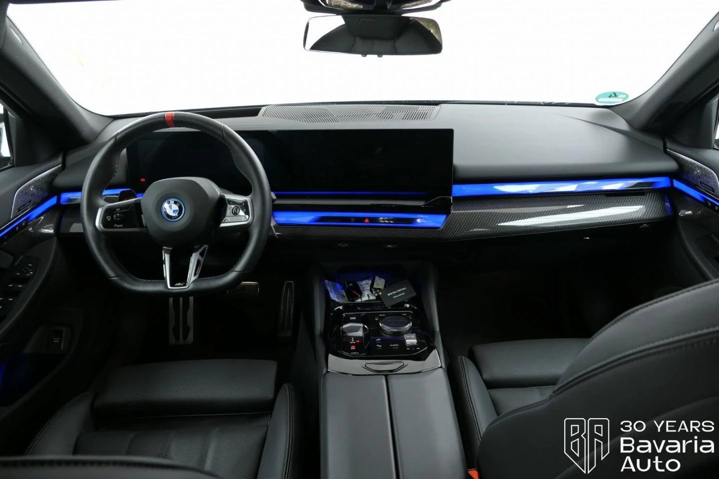 BMW i5 M60 xDrive Touring Automatic - изображение 6