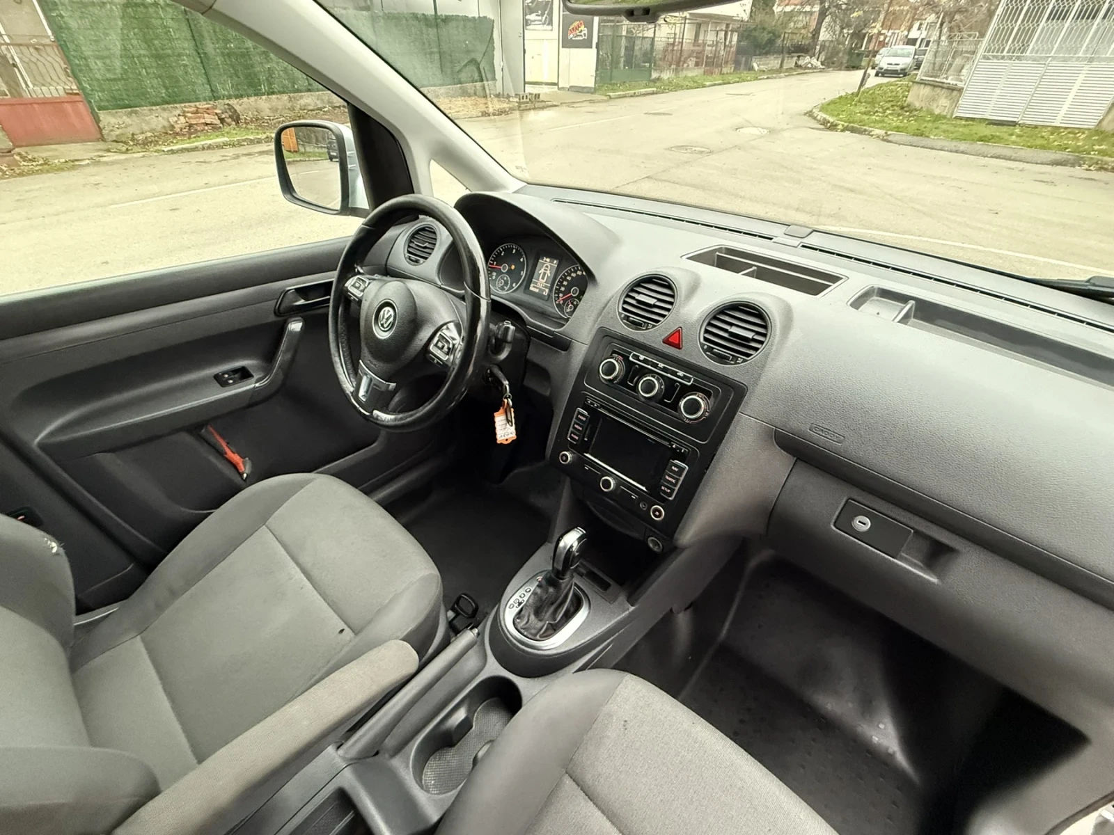 VW Caddy 1.6 TDI Maxi DSG | Mobile.bg � ����������� 13