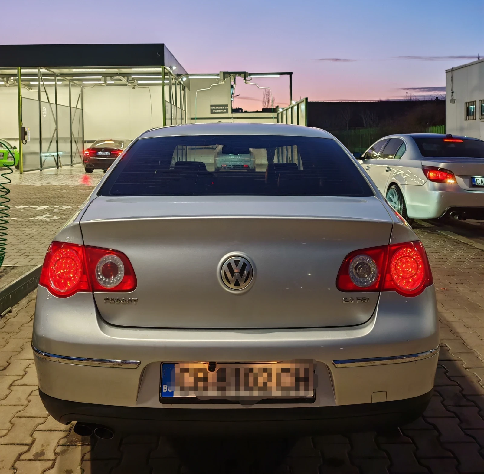 VW Passat Highline 2.0 FSI, снимка 3 - Автомобили и джипове - 53626652