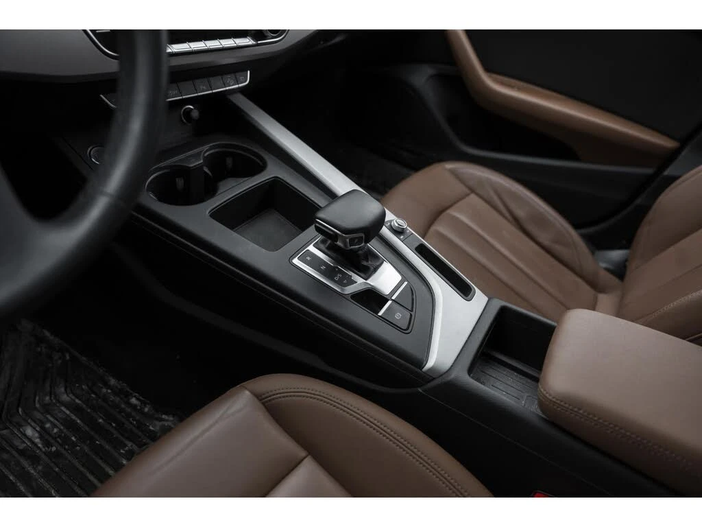 Audi A4 quattro* Premium* 45TFSI* АвтоКредит* (ЦЕНА ДО БГ), снимка 14 - Автомобили и джипове - 54005117