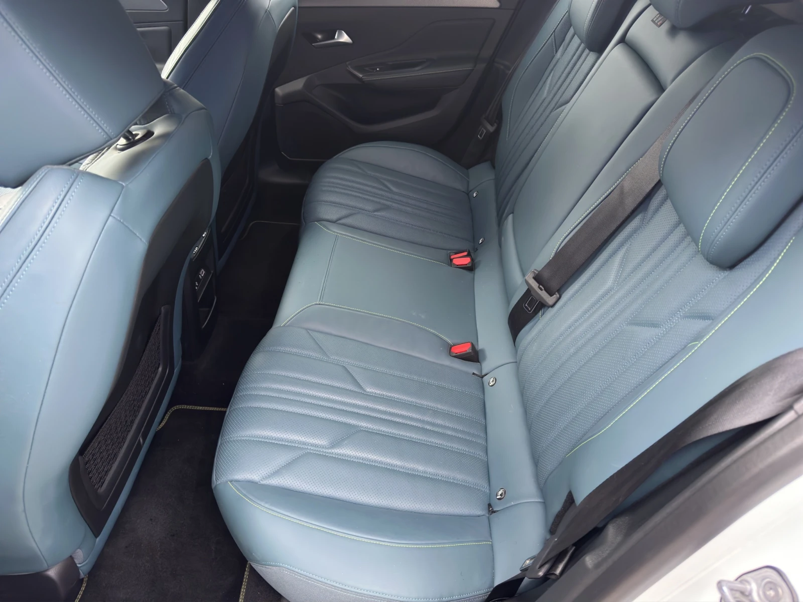 Peugeot 308 GT PACK 1, 6 Plug-in HYBRID 2WD 225 e-EAT8 EURO 6, снимка 11 - Автомобили и джипове - 54041007