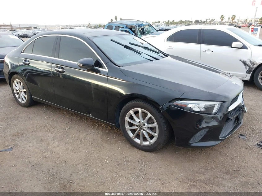 Mercedes-Benz A 220 2.0L I-4 DI, DOHC, VVT, TURBO, 188HP Front Wheel | Mobile.bg � ����������� 1