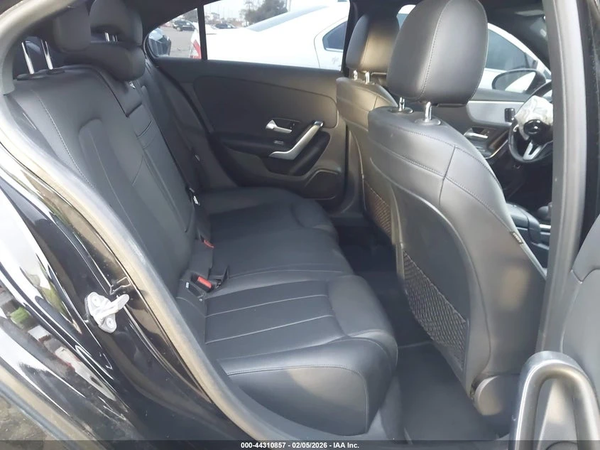 Mercedes-Benz A 220 2.0L I-4 DI, DOHC, VVT, TURBO, 188HP Front Wheel | Mobile.bg � ����������� 8