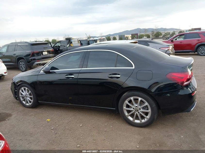 Mercedes-Benz A 220 2.0L I-4 DI, DOHC, VVT, TURBO, 188HP Front Wheel | Mobile.bg � ����������� 14