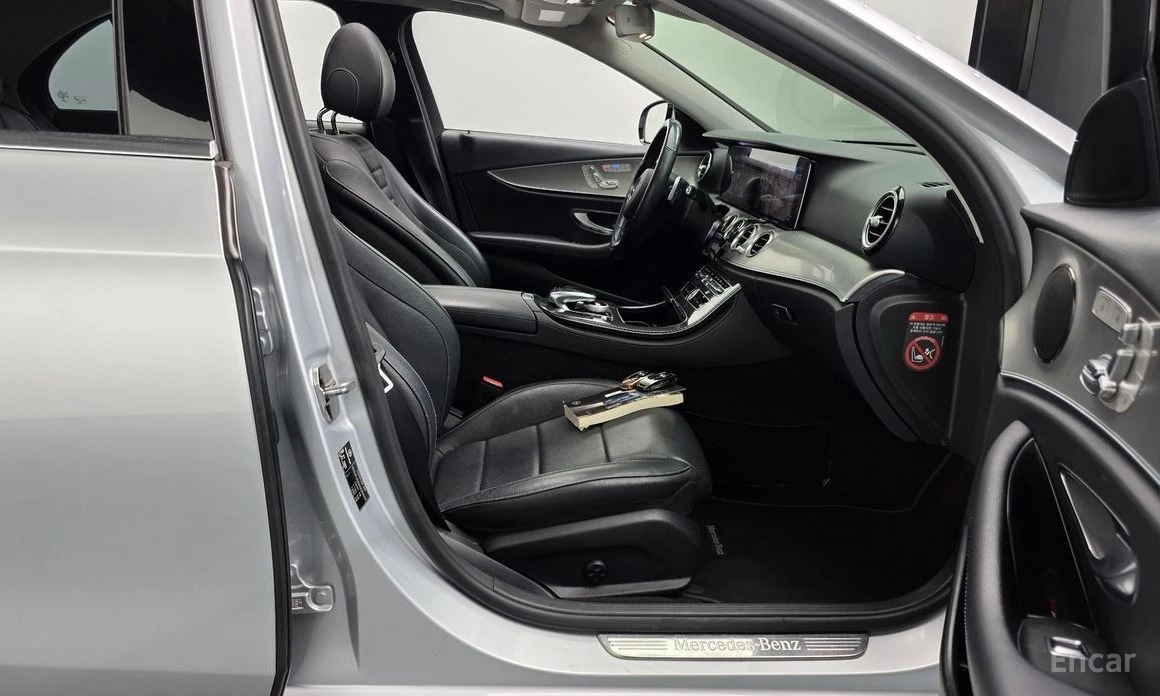 Mercedes-Benz E 350, снимка 11 - Автомобили и джипове - 54283120