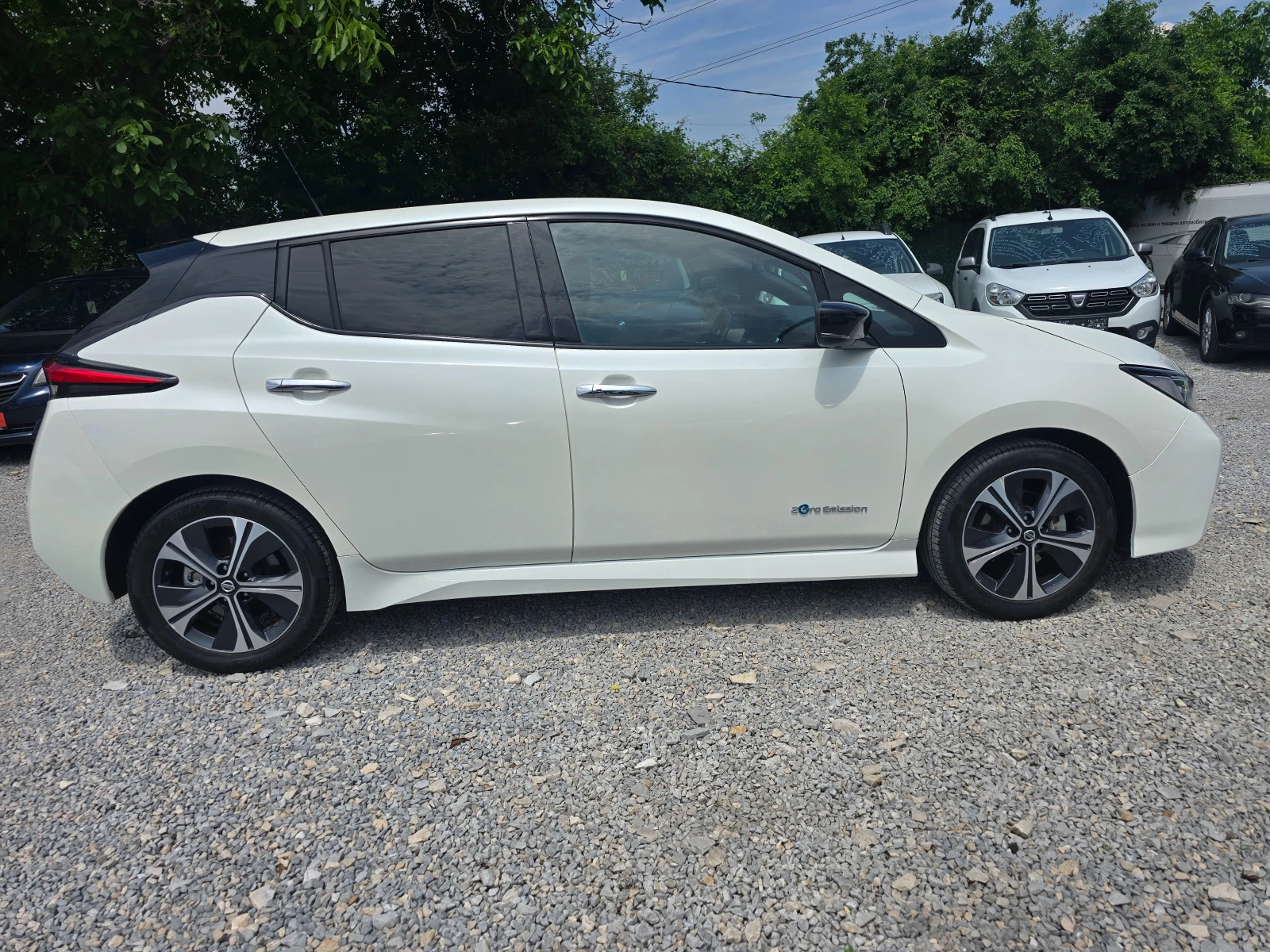 Nissan Leaf  ТЕКNA-40KW-150K.C-360 KAMERA-TEРМОПОМПА, снимка 7 - Автомобили и джипове - 54801142