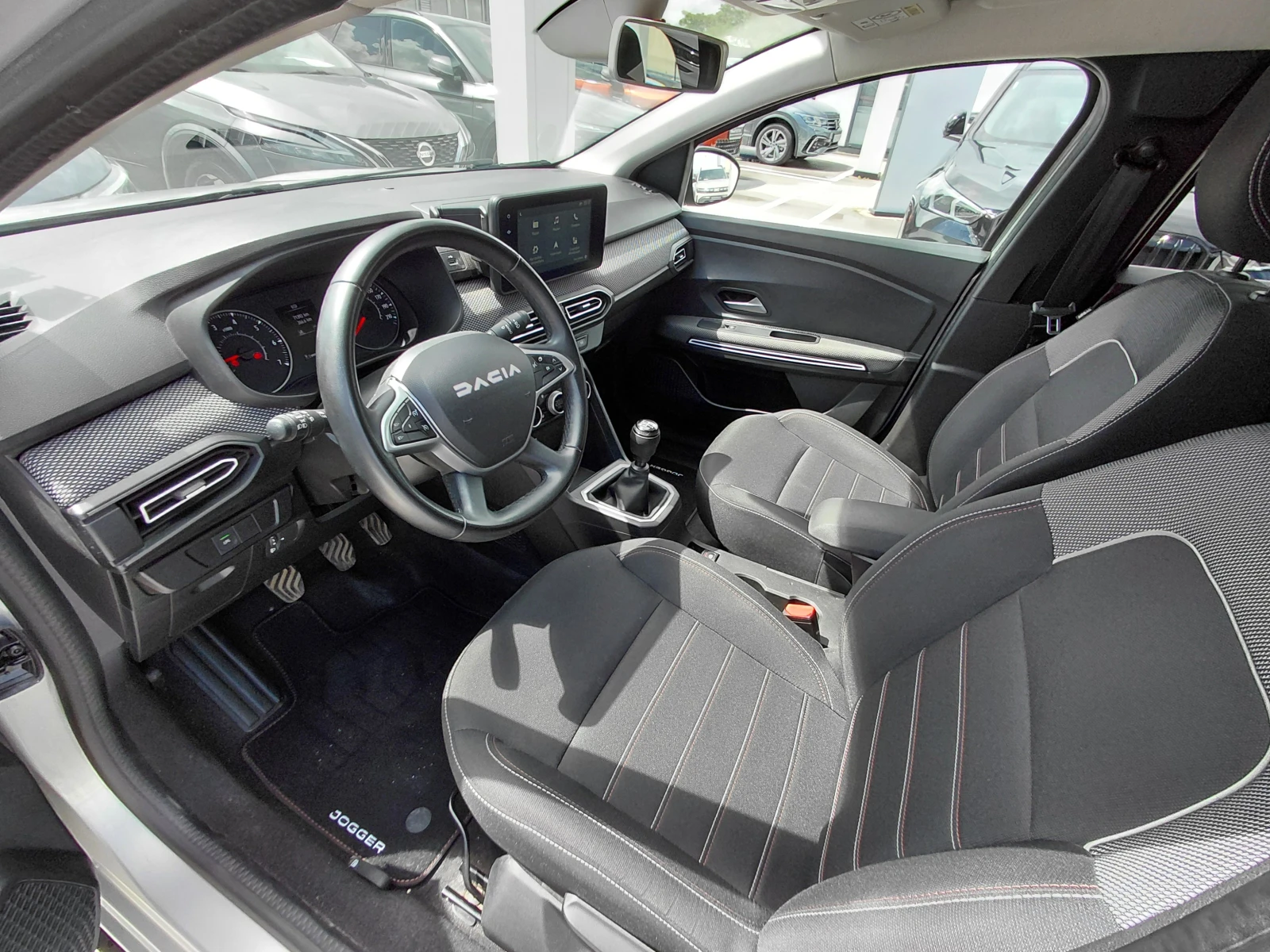 Dacia Jogger Extreme/100к.с/Газ/Бензин/(6+ 1) места, снимка 13 - Автомобили и джипове - 54913953