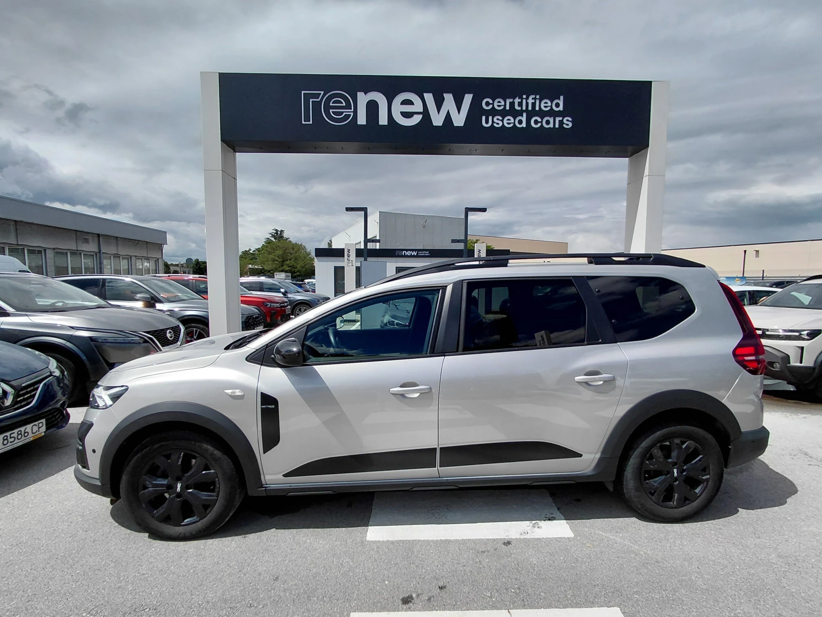 Dacia Jogger Extreme/100к.с/Газ/Бензин/(6+ 1) места, снимка 4 - Автомобили и джипове - 54913953