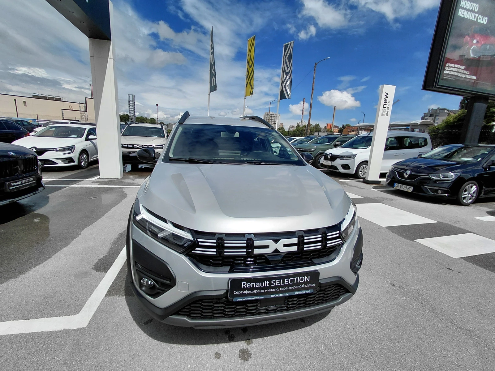 Dacia Jogger Extreme/100к.с/Газ/Бензин/(6+ 1) места, снимка 2 - Автомобили и джипове - 54913953
