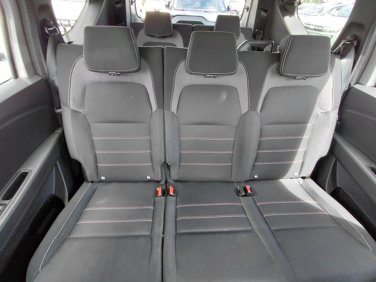 Dacia Jogger Extreme/100к.с/Газ/Бензин/(6+ 1) места, снимка 15 - Автомобили и джипове - 54913953