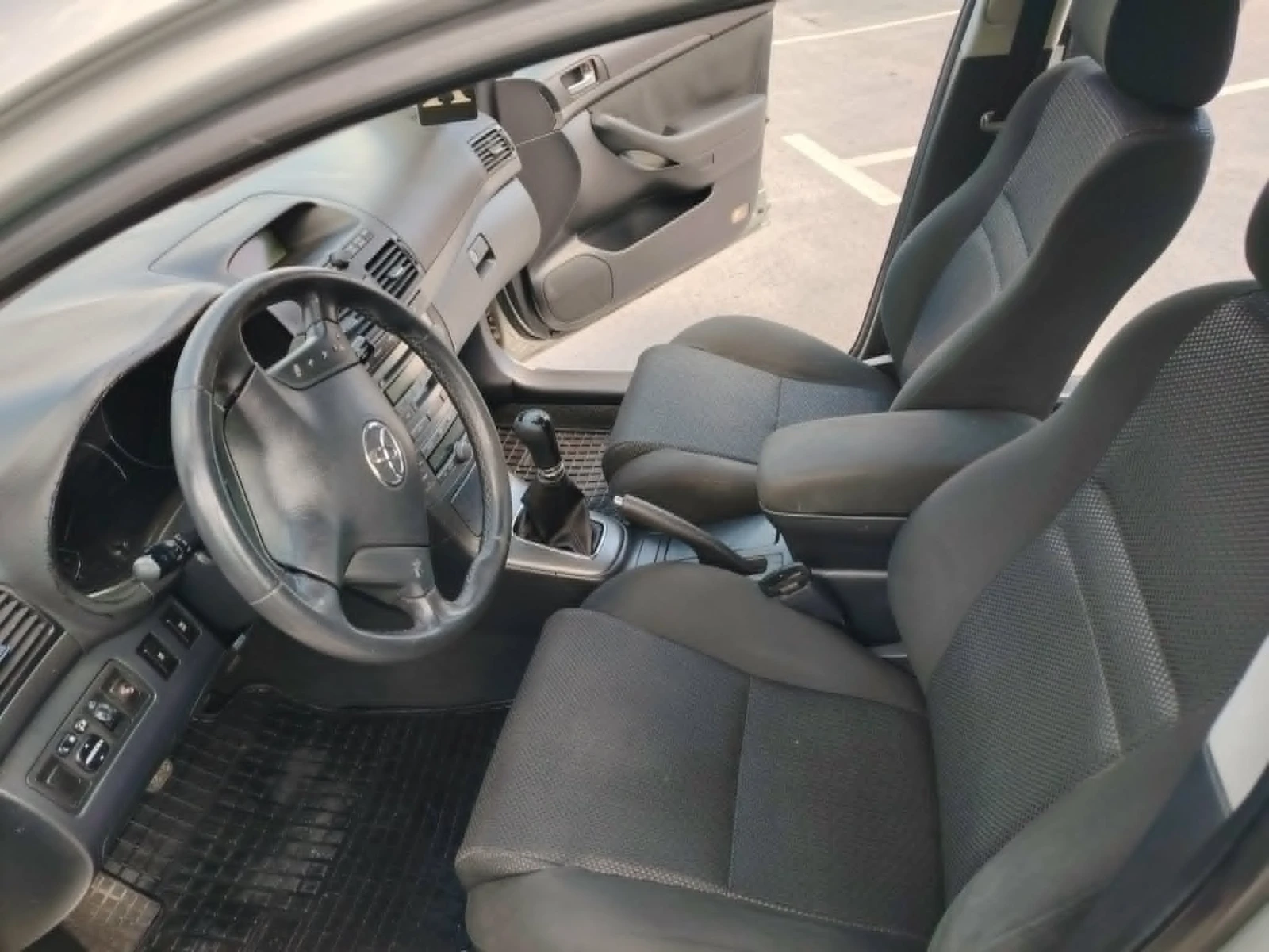 Toyota Avensis D4D, снимка 15 - Автомобили и джипове - 54991178