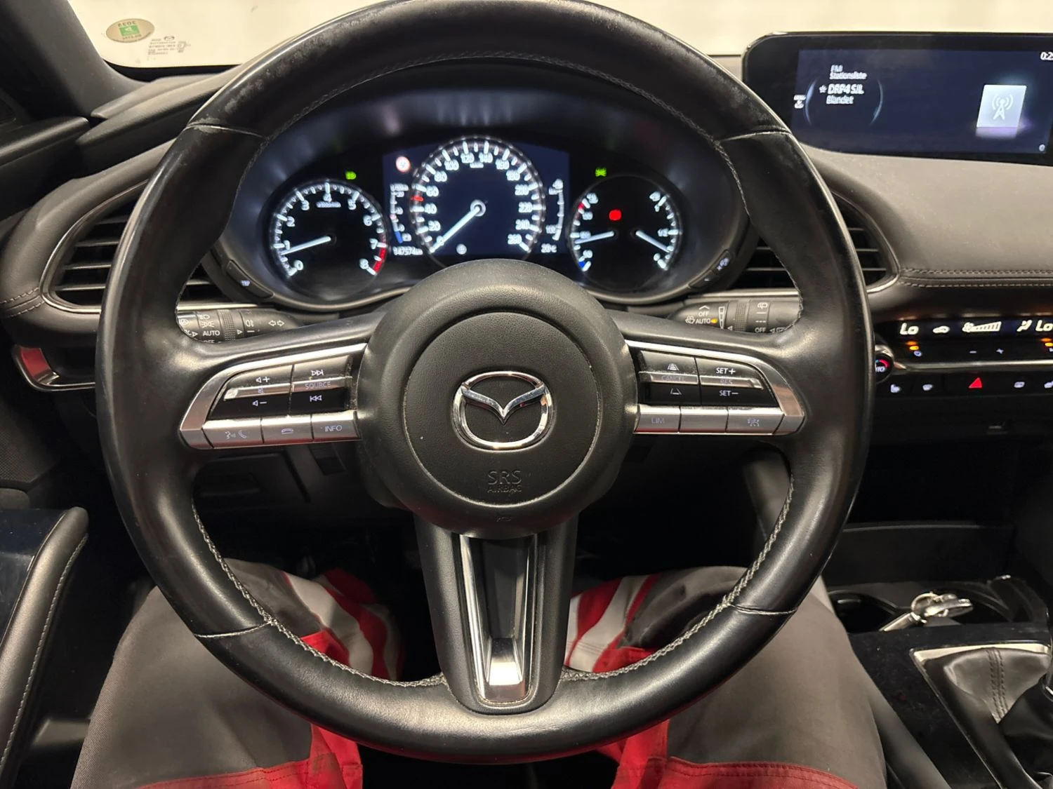 Mazda 3 Sky 2.0 Бензин, снимка 4 - Автомобили и джипове - 55347695