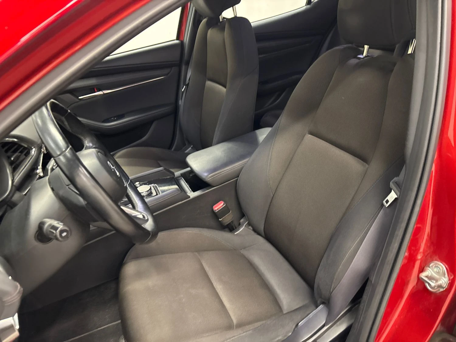 Mazda 3 Sky 2.0 Бензин, снимка 9 - Автомобили и джипове - 55347695