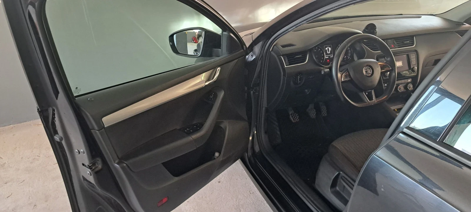Skoda Octavia 2.0 TDI  150 К.С, снимка 11 - Автомобили и джипове - 55690231