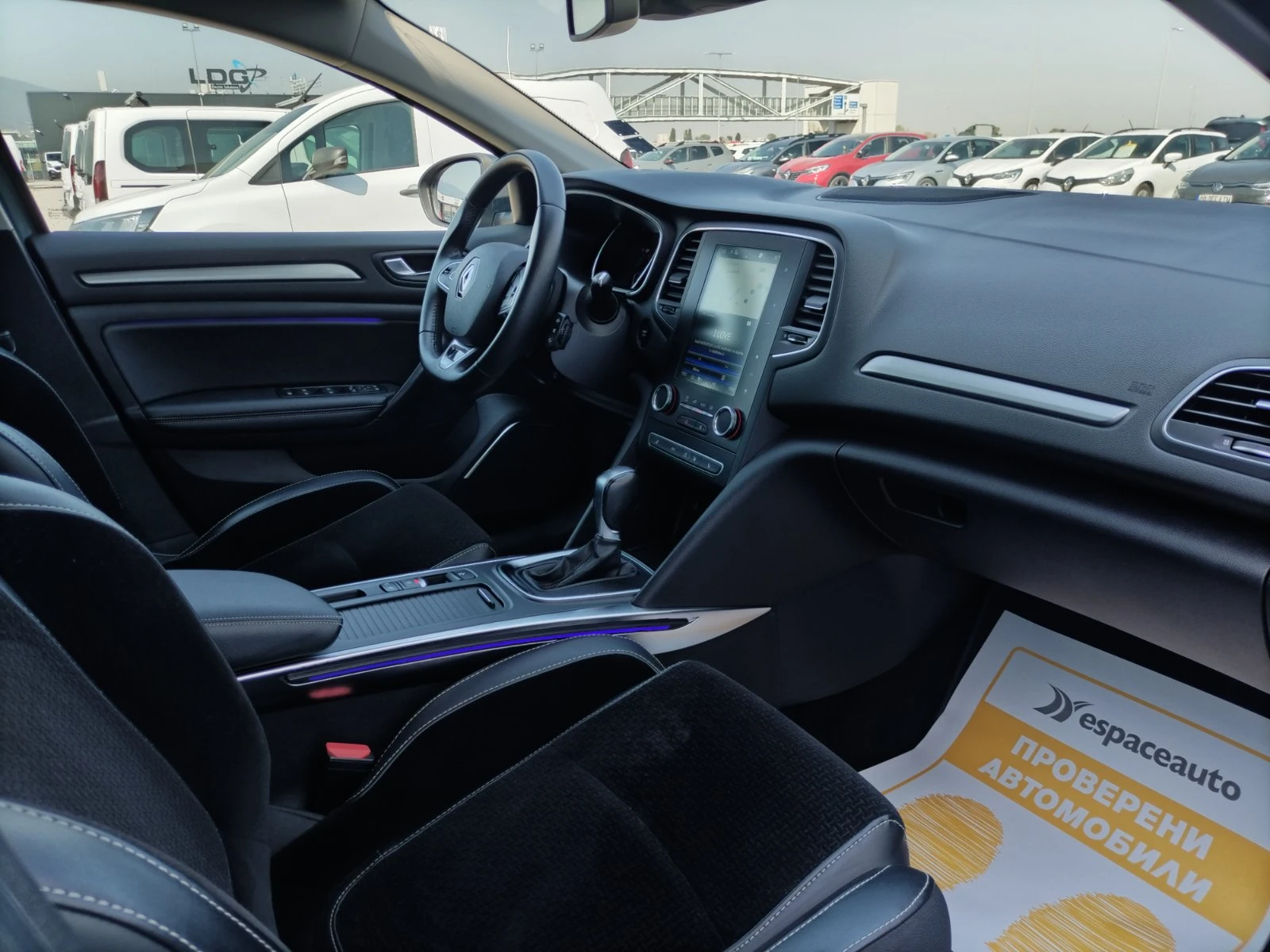 Renault Megane 1.3Tce/140к.с./ капариран, снимка 13 - Автомобили и джипове - 56103179