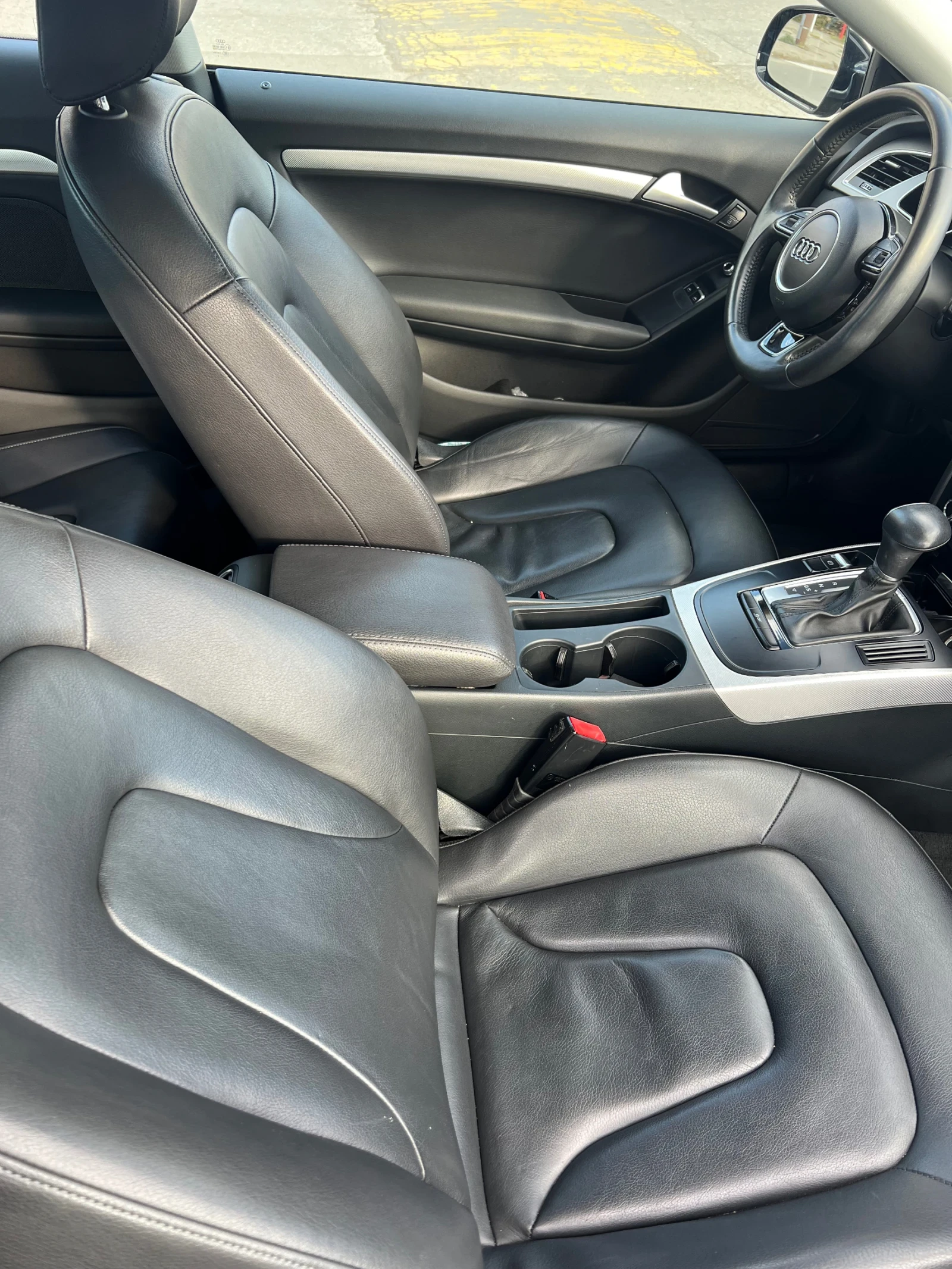 Audi A5 2.0, снимка 5 - Автомобили и джипове - 56199665