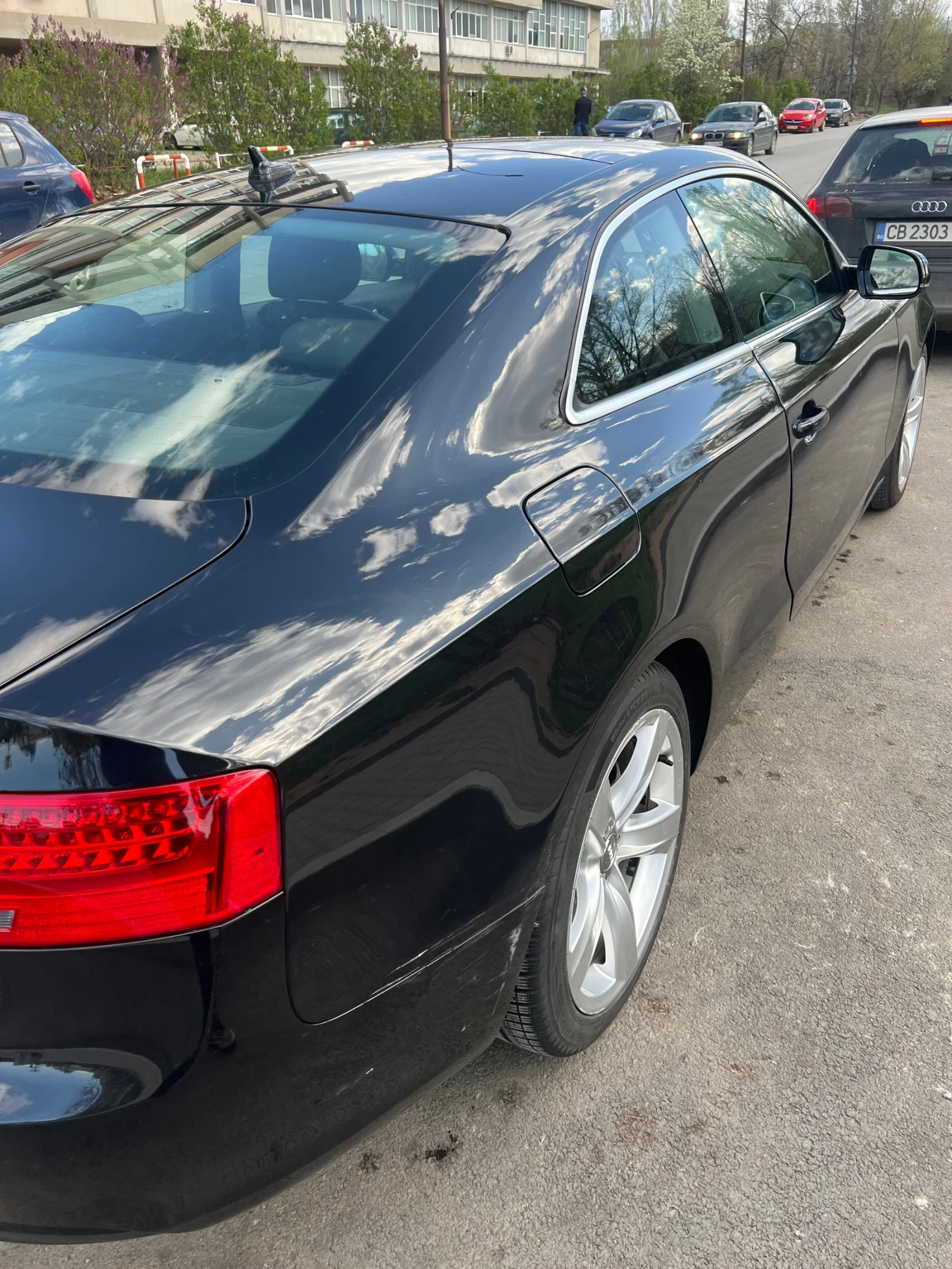 Audi A5 2.0, снимка 2 - Автомобили и джипове - 56199665