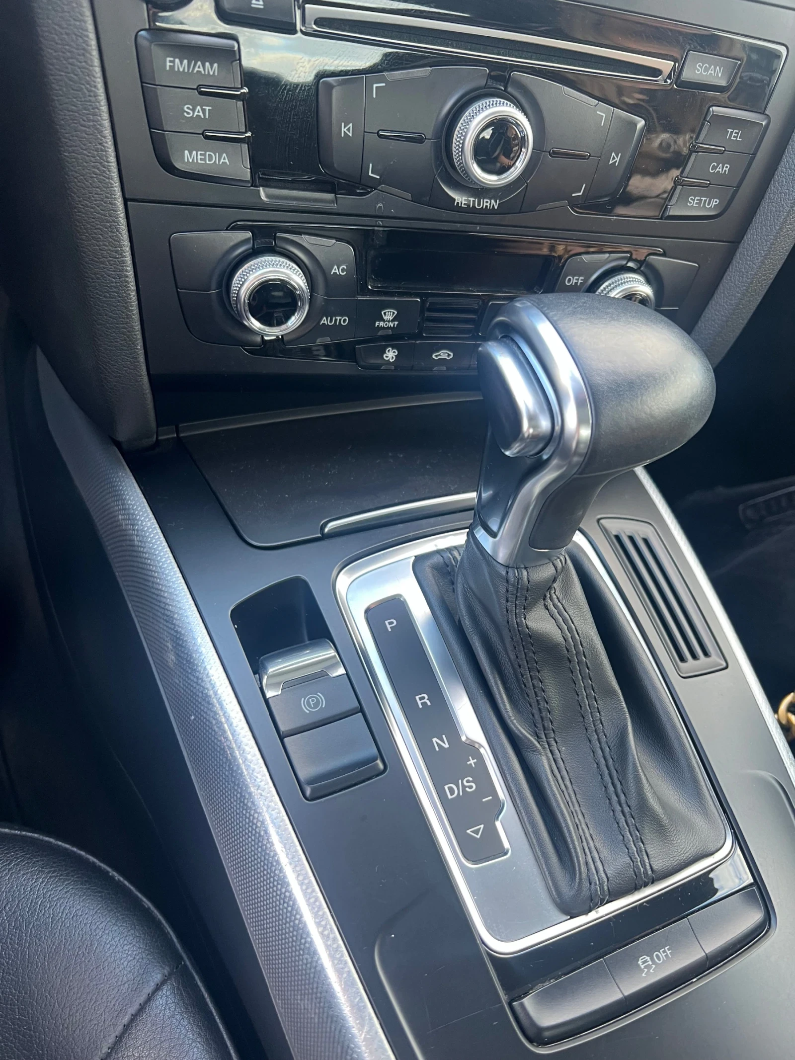 Audi A5 2.0, снимка 15 - Автомобили и джипове - 56199665