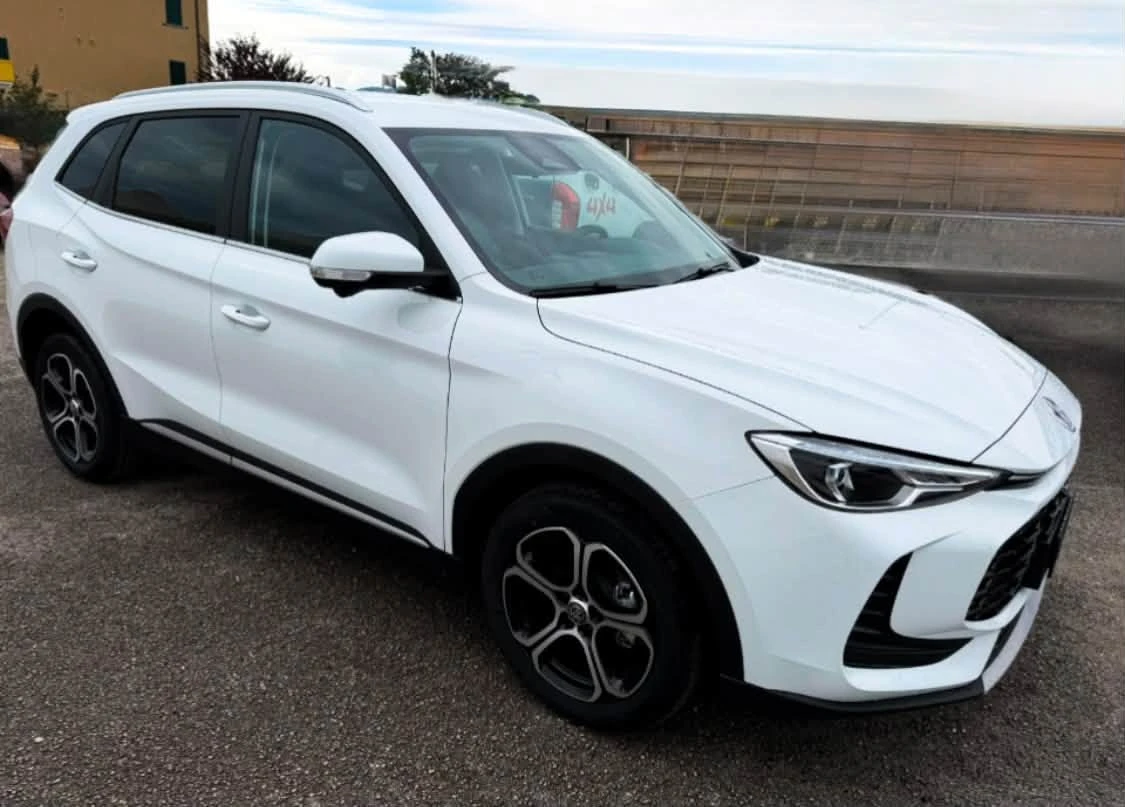 Mg Zs 1.5i, снимка 1 - Автомобили и джипове - 56375005