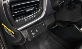 Kia Stonic 1.4 Trendy * НАЙ-ДОБРА ЦЕНА В БЪЛГАРИЯ* , снимка 15