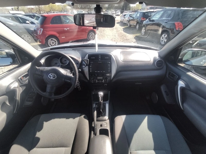 Toyota Rav4 2.0D4D, снимка 10 - Автомобили и джипове - 45208650