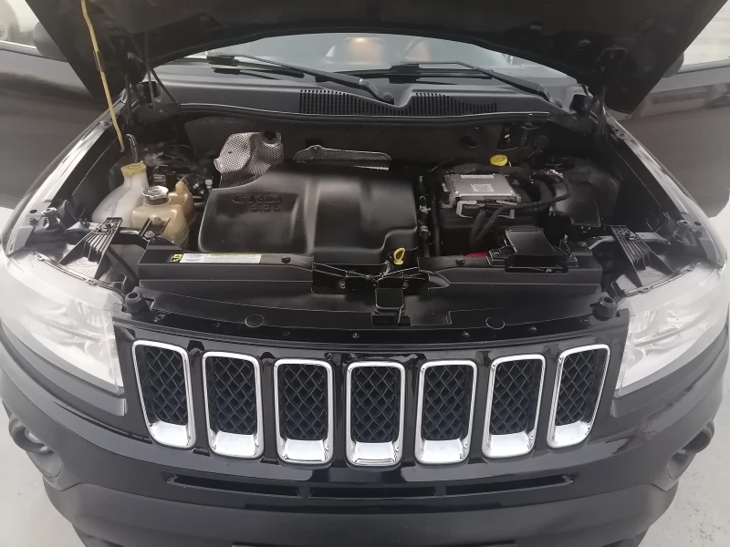 Jeep Compass, снимка 15 - Автомобили и джипове - 48153542