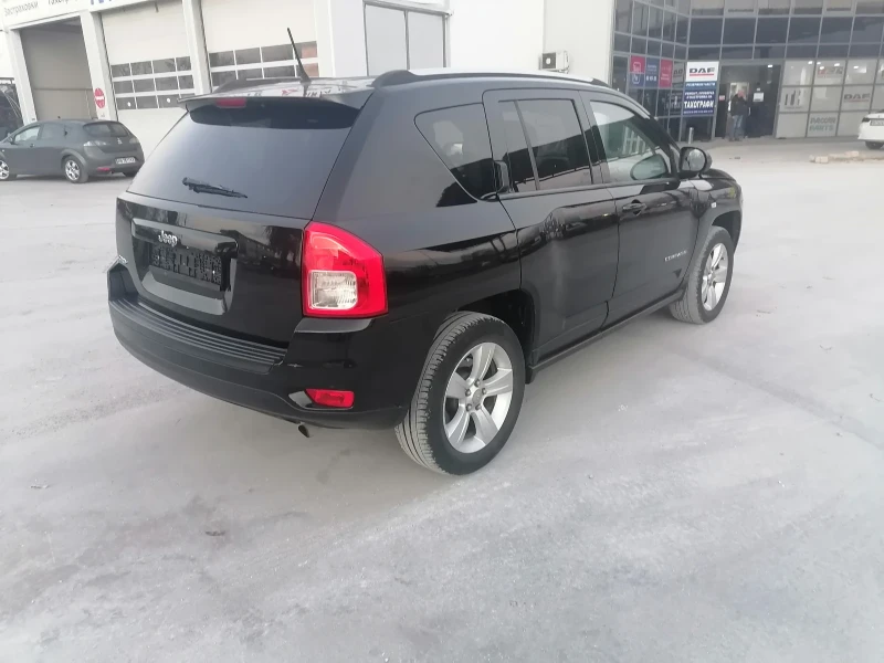 Jeep Compass, снимка 6 - Автомобили и джипове - 48153542