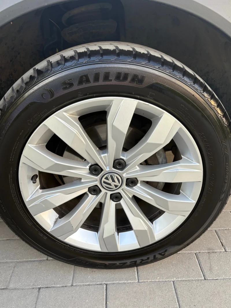 VW T-Roc, снимка 8 - Автомобили и джипове - 53013707
