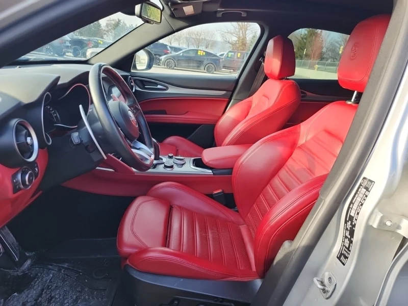Alfa Romeo Stelvio * TI SPORT * CARFAX * , снимка 7 - Автомобили и джипове - 52753832