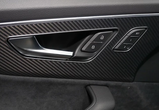 Audi Q7 55 TFSIe Quattro = S-line = 7 Seats Гаранция, снимка 3 - Автомобили и джипове - 55034430