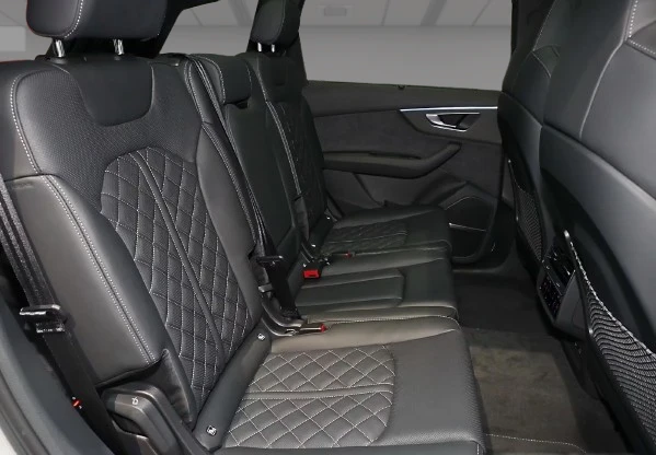 Audi Q7 55 TFSIe Quattro = S-line = 7 Seats Гаранция, снимка 8 - Автомобили и джипове - 55034430