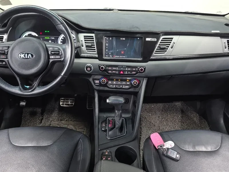 Kia Niro Noblesse, снимка 7 - Автомобили и джипове - 56532474
