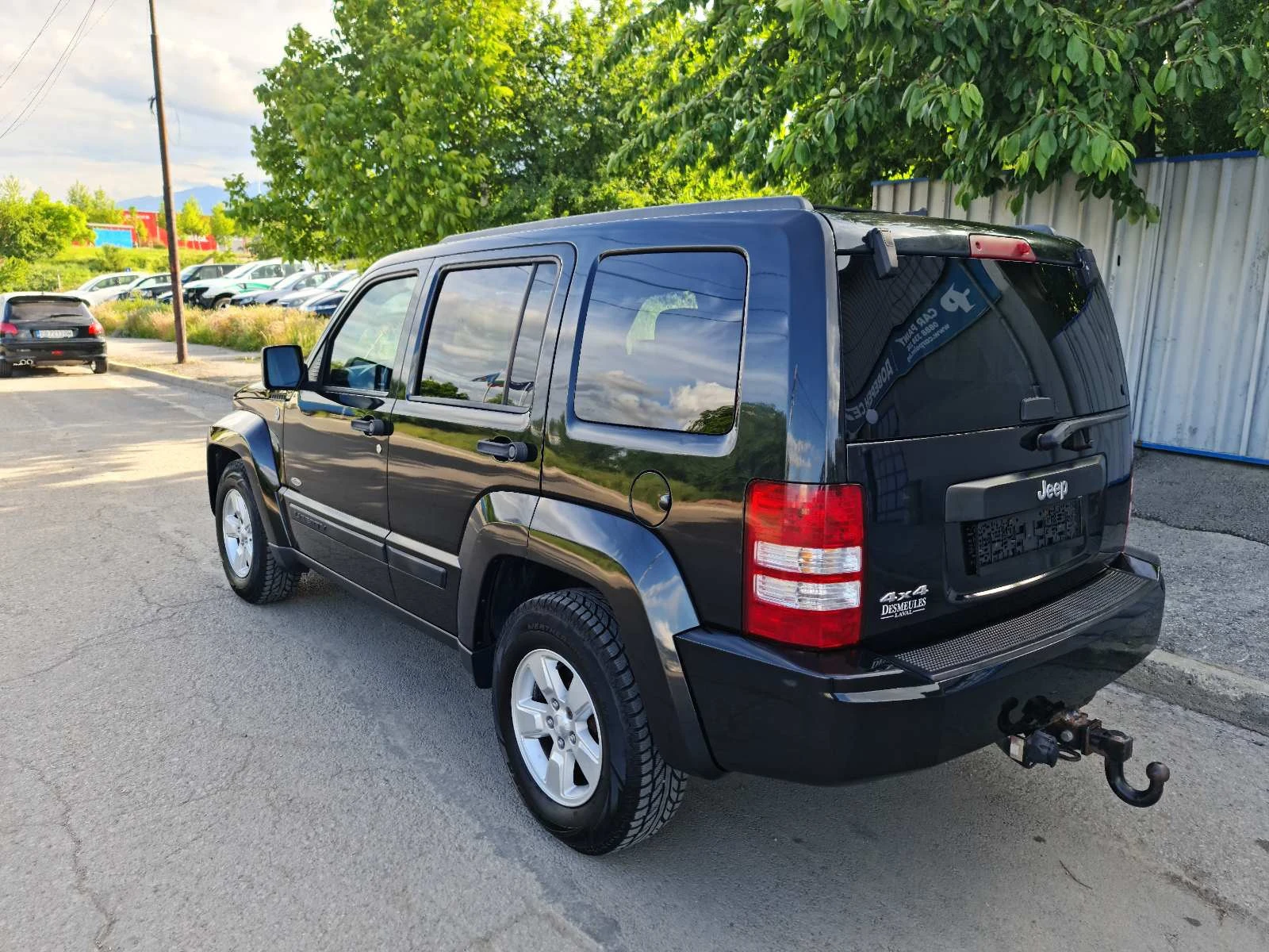 Jeep Cherokee LIBERTY 4WD 3.7 Бензин - изображение 2