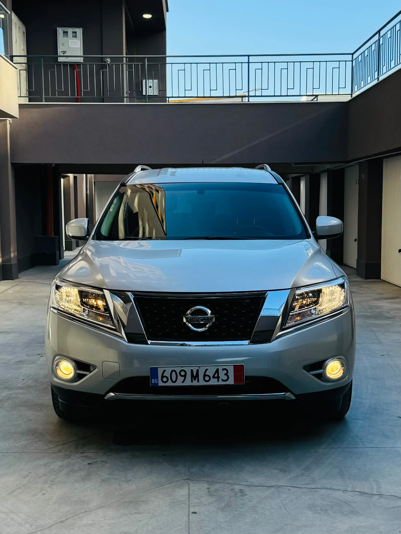 Nissan Pathfinder 6+ 1 4x4 - изображение 2