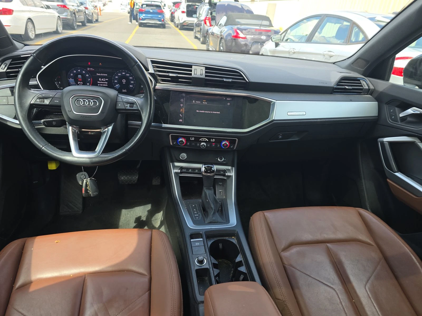 Audi Q3 Premium S-Line* Matrix* Диг.табло* Дистроник* Пано - изображение 8