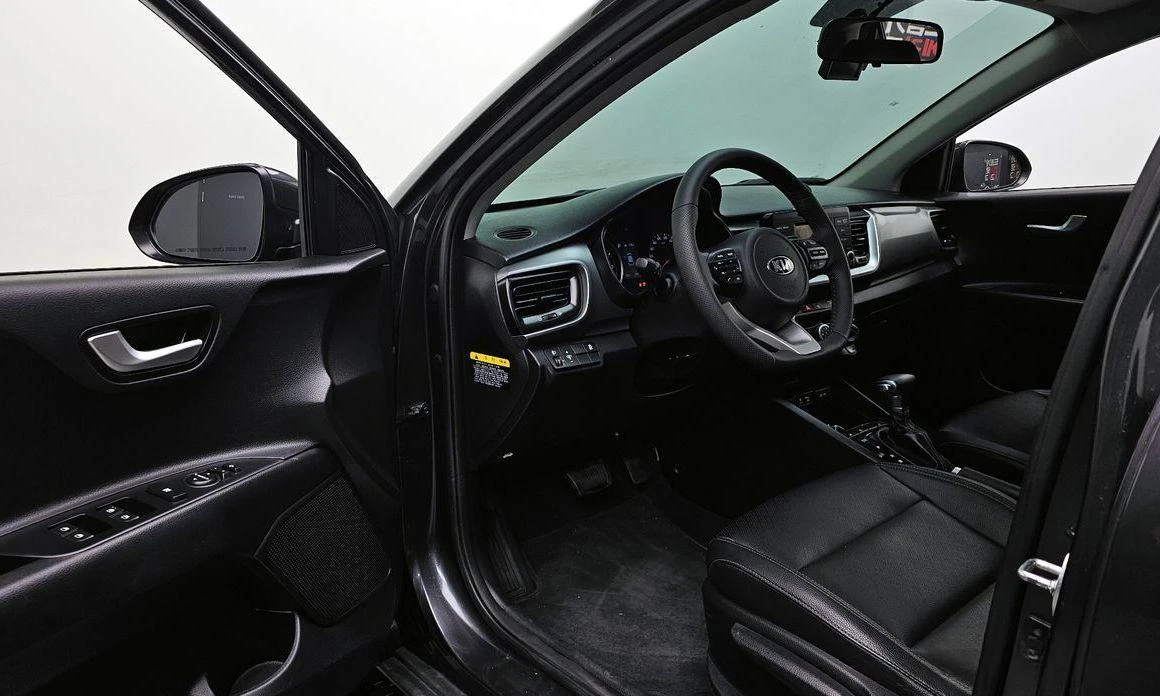 Kia Stonic 1.4 Trendy * НАЙ-ДОБРА ЦЕНА В БЪЛГАРИЯ*  - изображение 10