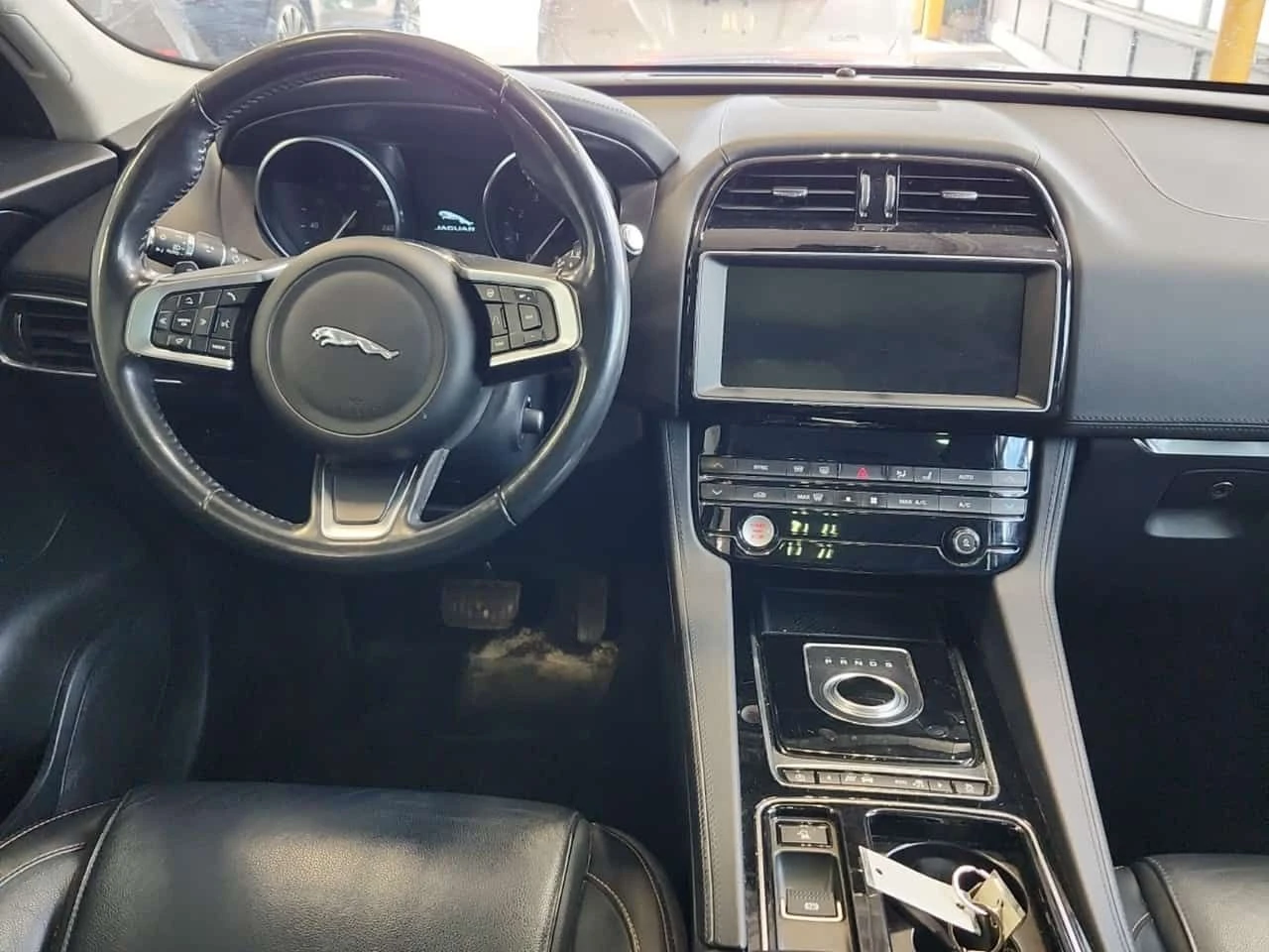 Jaguar F-PACE * PRESTIGE * CARFAX * ЦЕНА ДО БГ, снимка 6 - Автомобили и джипове - 54729336