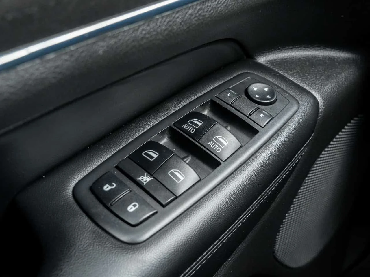 Jeep Grand cherokee LIMITED| ПОДГРЕВИ| МЪРТВА ТОЧКА| ЗАДНА КАМЕРА| , снимка 10 - Автомобили и джипове - 54864501