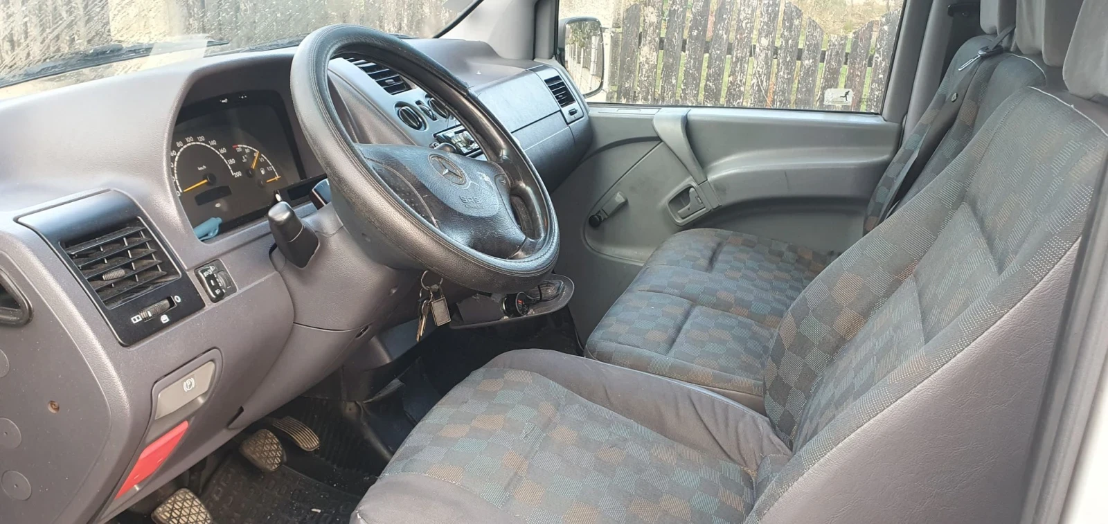 Mercedes-Benz Vito 112 CDI, снимка 6 - Бусове и автобуси - 56622510