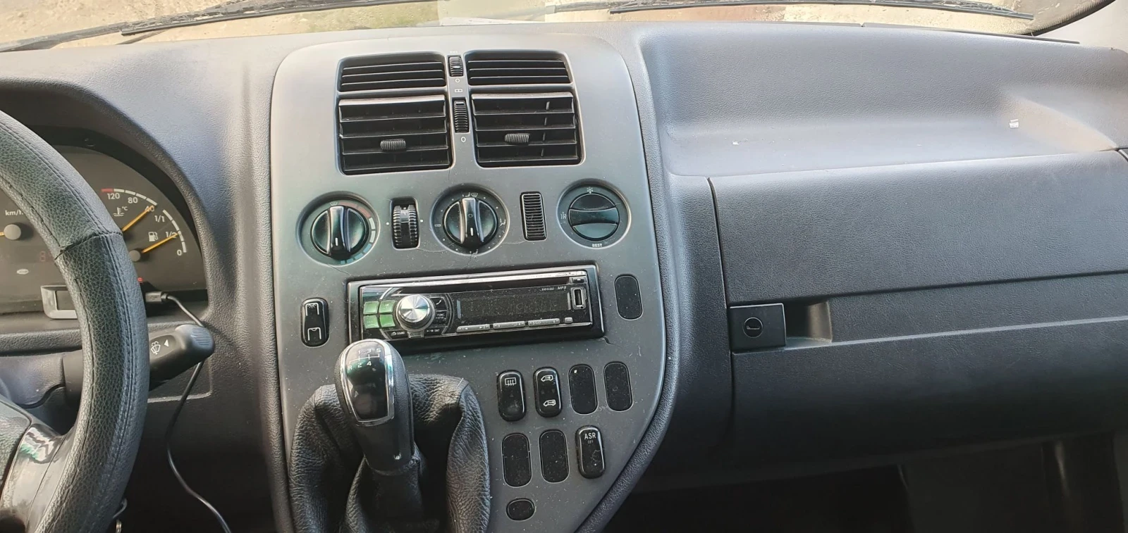 Mercedes-Benz Vito 112 CDI, снимка 10 - Бусове и автобуси - 56622510